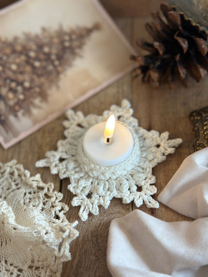 Enchanting wintertale tealight holder