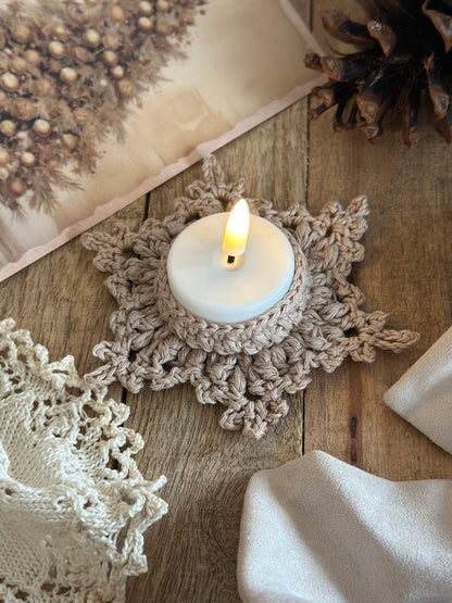 Enchanting wintertale tealight holder