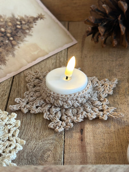 Enchanting wintertale tealight holder